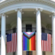 Steagul LGBT nu va mai fi văzut la ambasadele americane