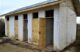 Copiii din peste 600 de școli din țară folosesc toaletele din curte